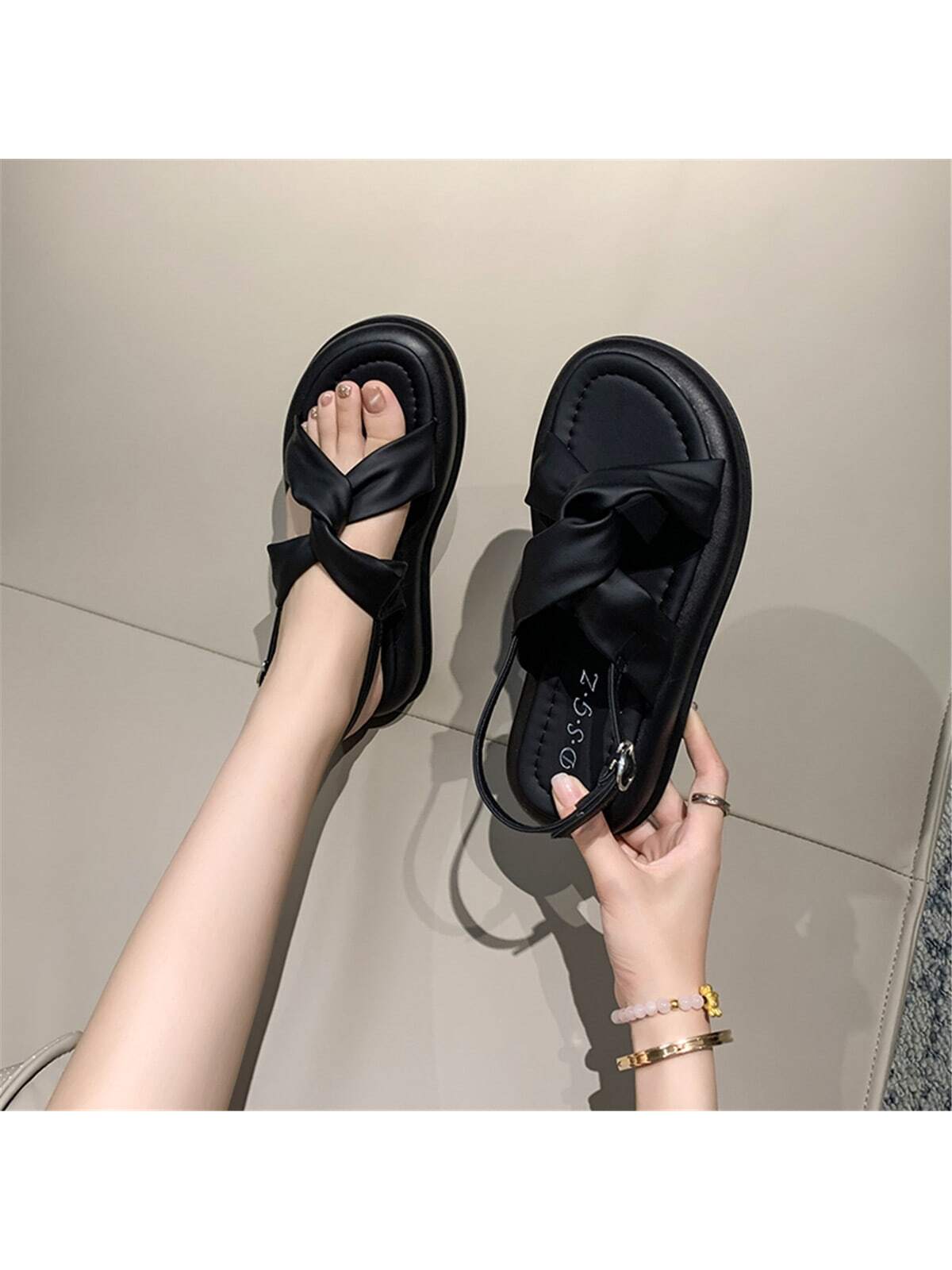 1 Pair Cross Strap & Ankle Strap Thick Bottomed Sandals For Beach-Black-2
