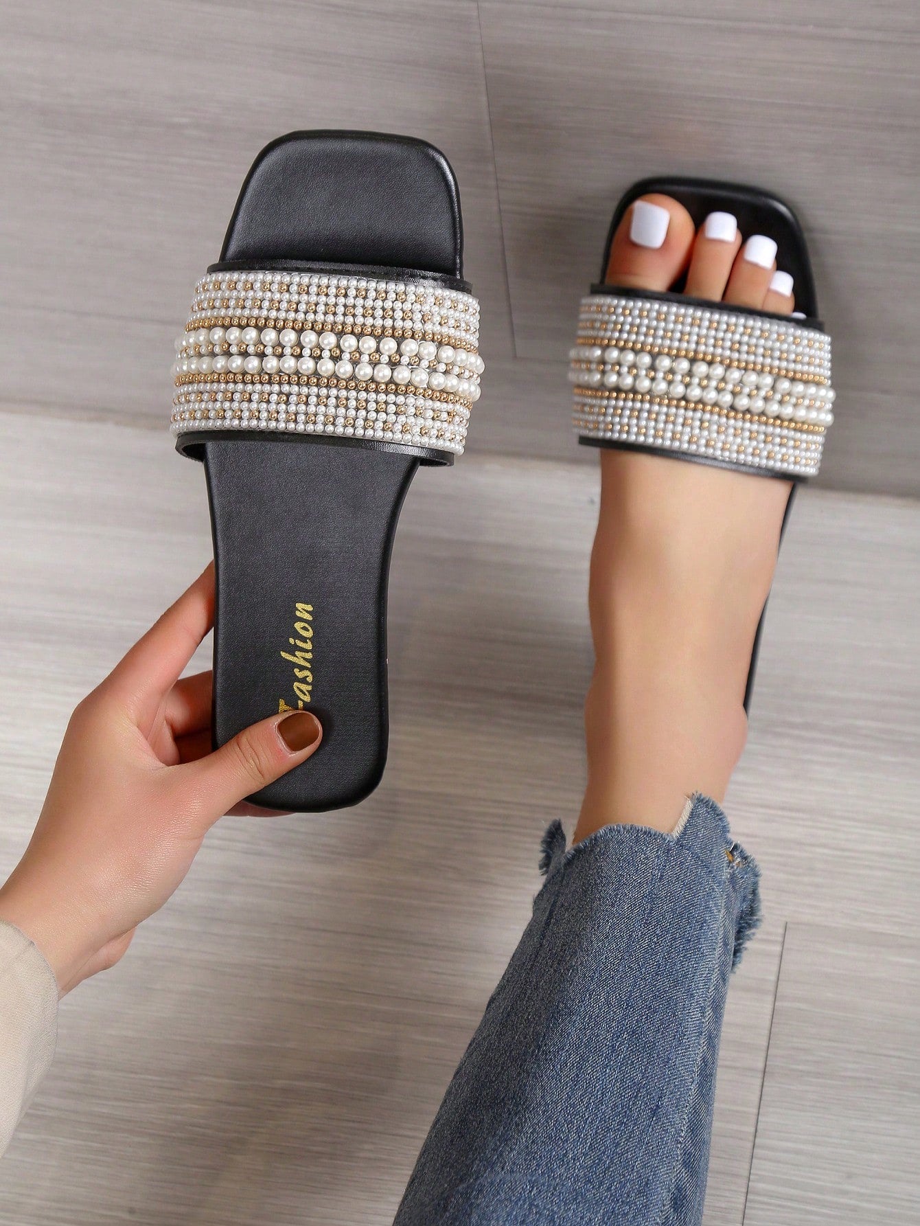 Women Faux Pearl Decorated Sandals Fashion Square Toe Flat Summer Shoes And Sandals-Pearl Black-1