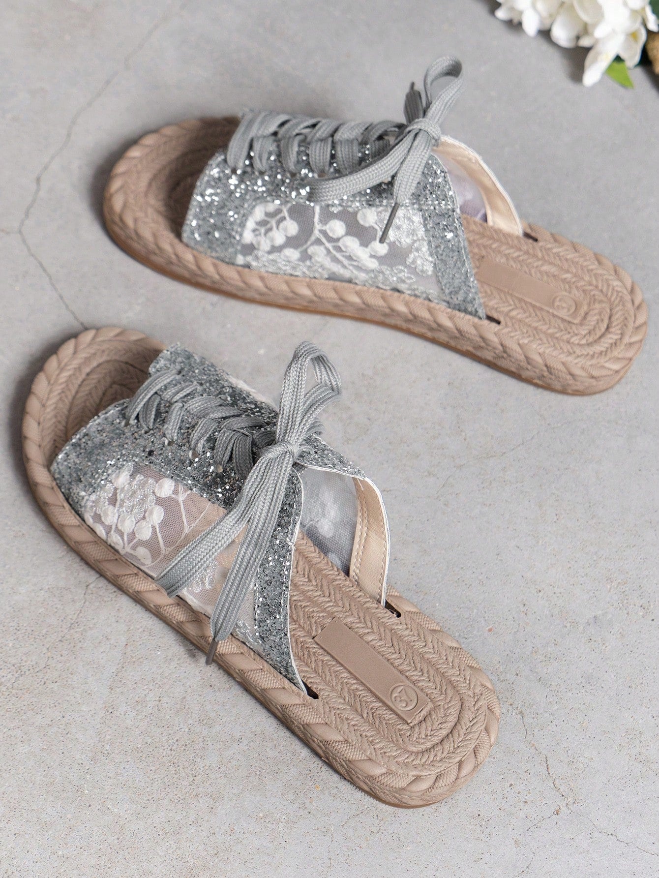 Women's Lightweight Soft Features Personality Beautiful Bright Face Breathable Woven Slippers Flat Women's Sandals Bright Holiday Travel Casual Comfortable Lightweight Comfortable Generous Fashion Student Beach Fabric Silver Sandals-Silver-2