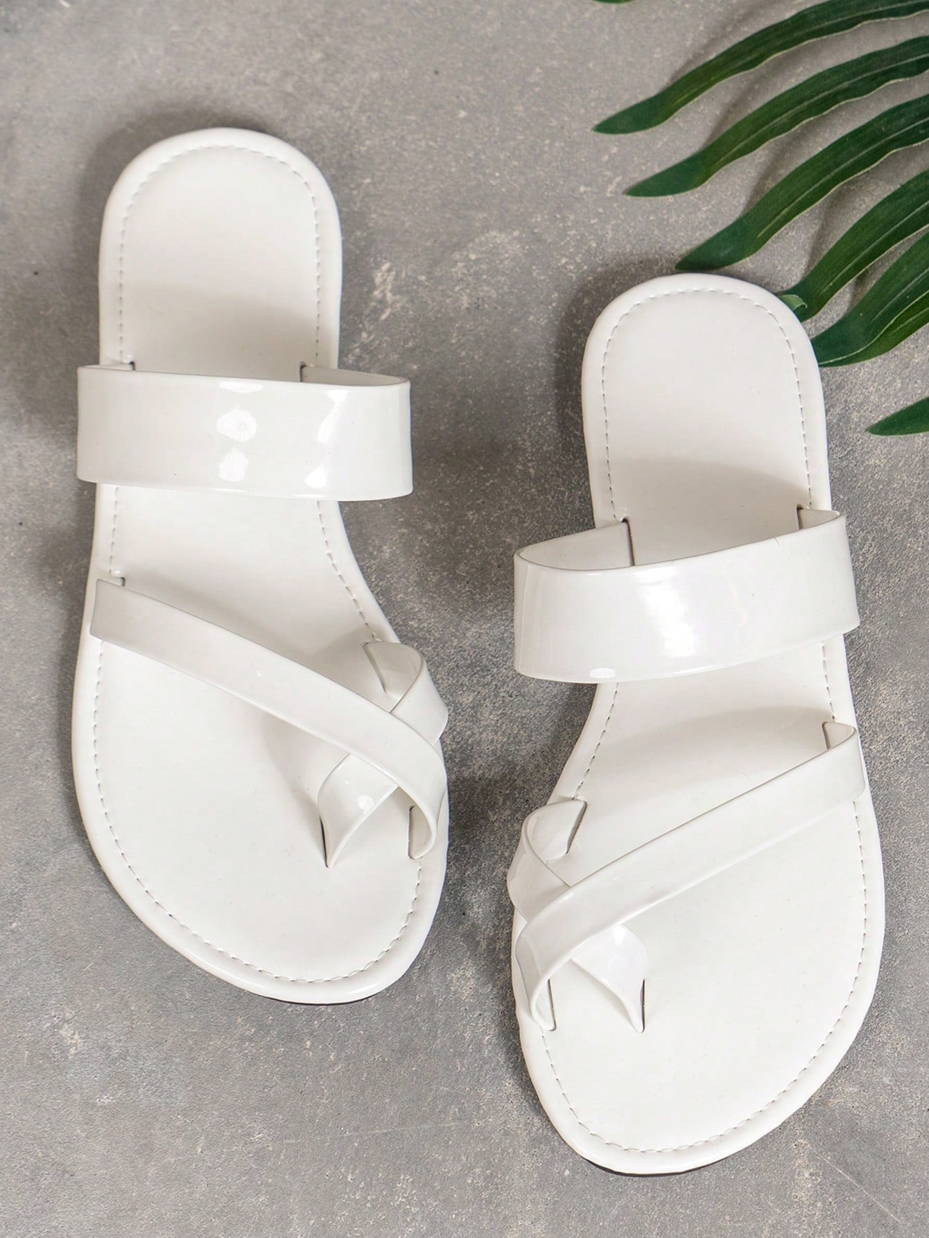 2024 Summer Women Fashion Outdoor Flat Flip Flops With Toe Strap-White Shiny Leather-4