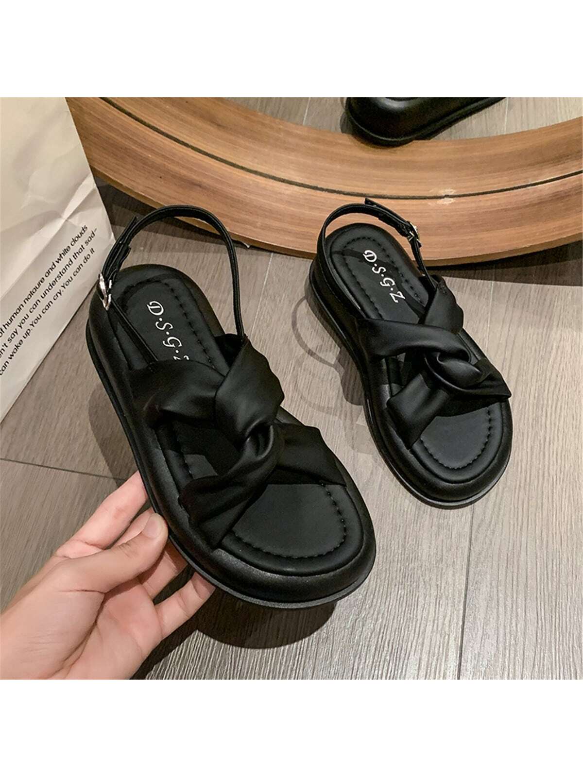 1 Pair Cross Strap & Ankle Strap Thick Bottomed Sandals For Beach-Black-4